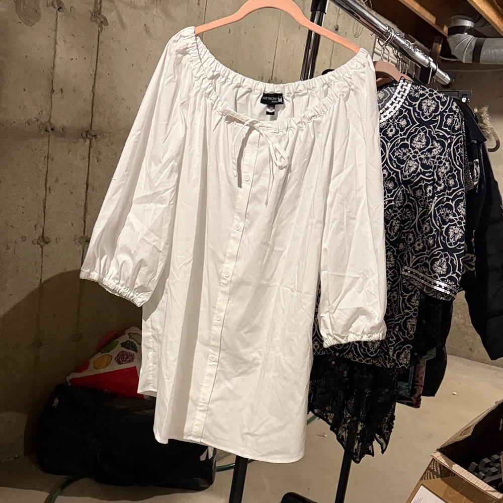 Antthony White Button-Down Blouse